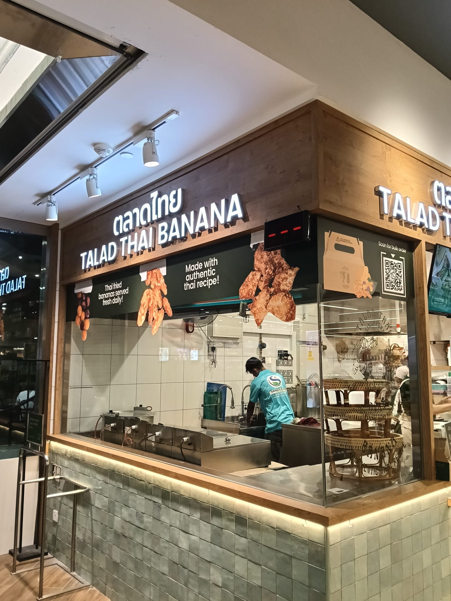 Talad Thai Banana storefront